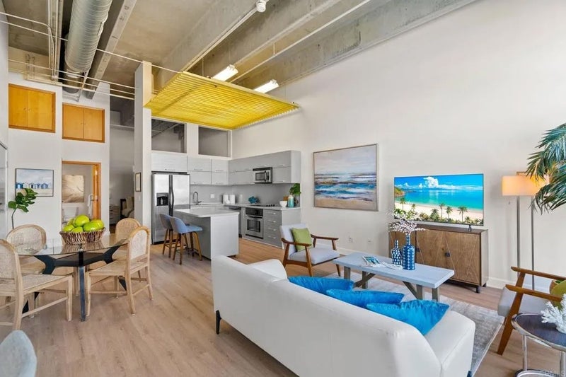 550 Seagaze Drive 19