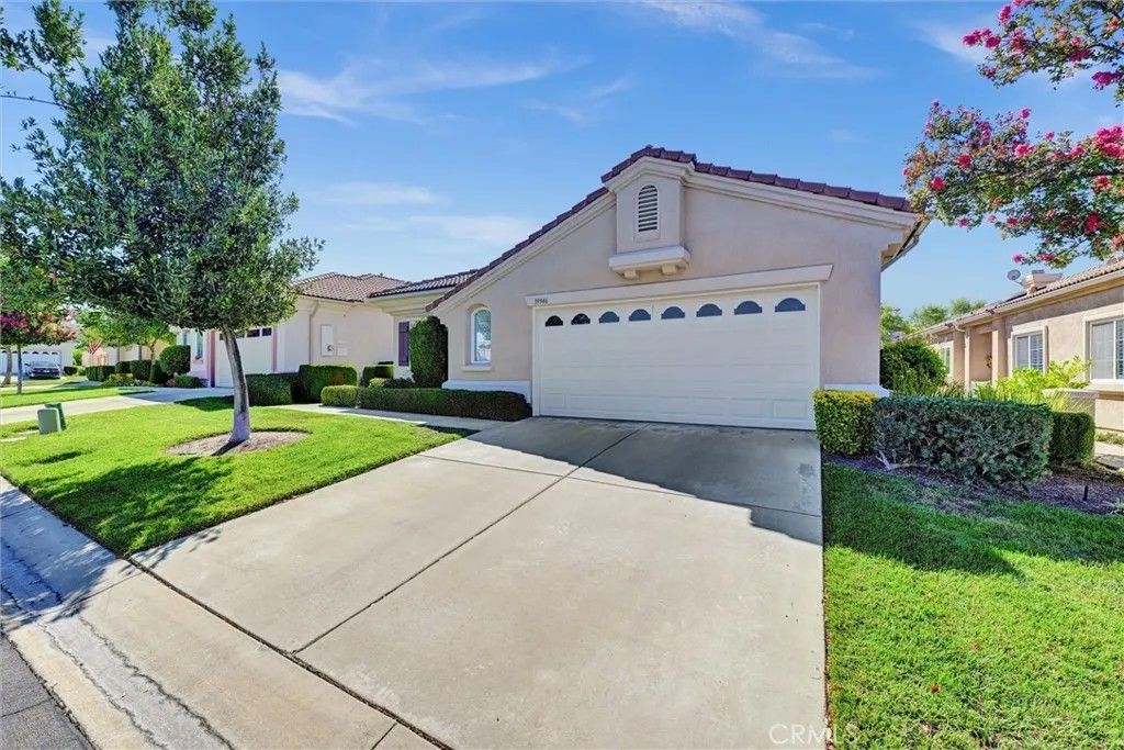 Photo of 39946 Via Graziana, Murrieta, CA 92562 (MLS # ND25175487)