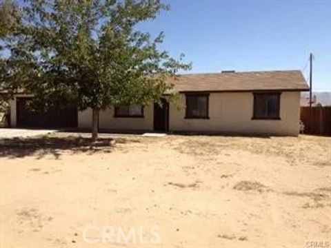 Photo of 14179 Quinnault Rd, Apple Valley, CA 92307 (MLS # CV25249239) Photo of 14179 Quinnault Rd, Apple Valley, CA 92307 (MLS # CV25249239)