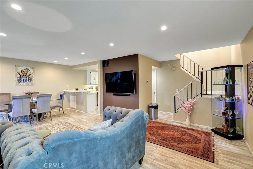 6543 Stoney View 4