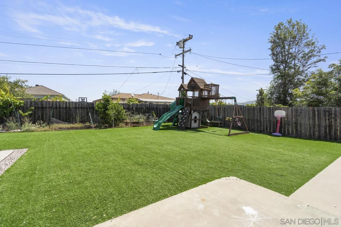 1537 Drexel Dr.