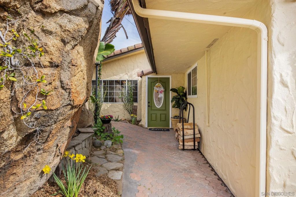 Photo of 14416 Willow Rd, Lakeside, CA 92040 (MLS # 260002875)