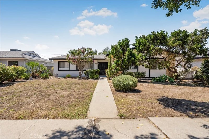 17050 Rinaldi Street