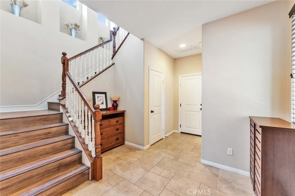 1593 Bayport