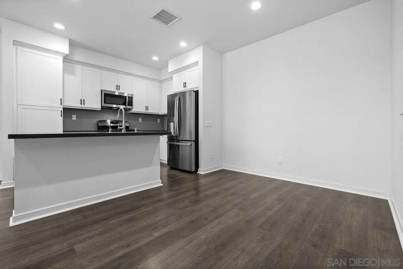 340 Waterbury Ct.