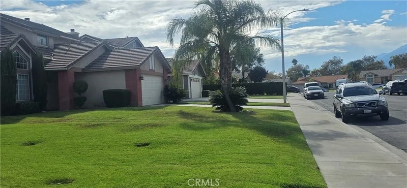 2633 W Loma Vista Drive