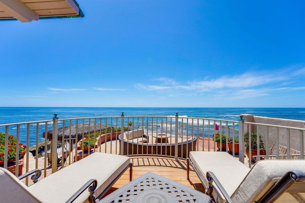 Photo of 6010 Camino de la Costa, La Jolla, CA 92037 (MLS # 250044773)