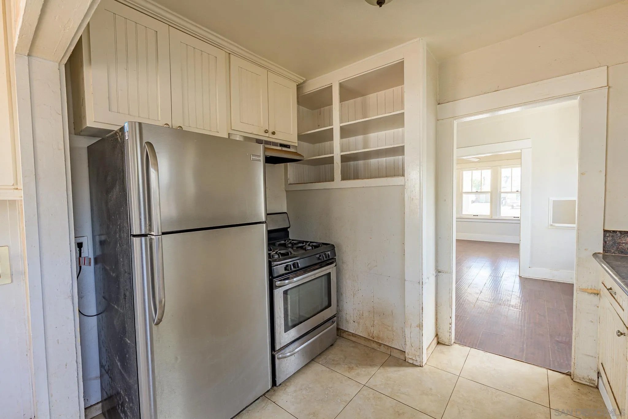 102 E 15Th