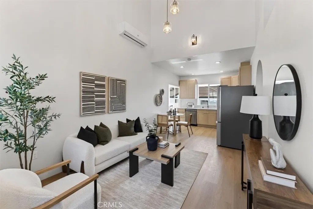 1607 Westmont