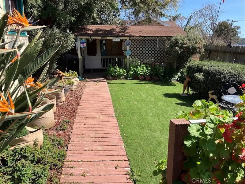 9495 Glenhaven