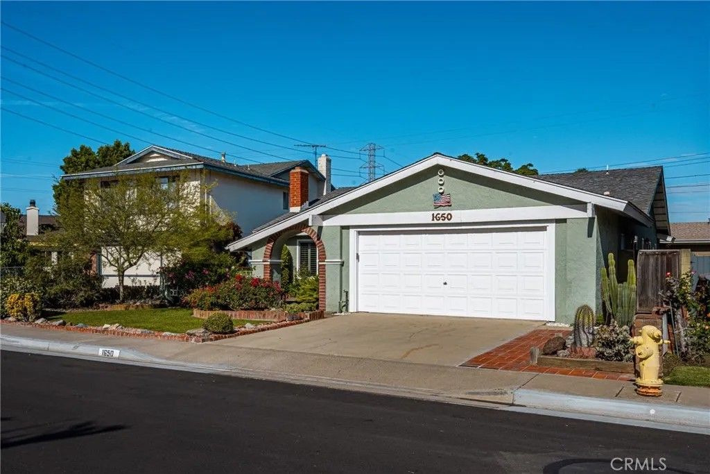 Photo of 1650 S Carnelian, Anaheim, CA 92802 (MLS # PW26092207)