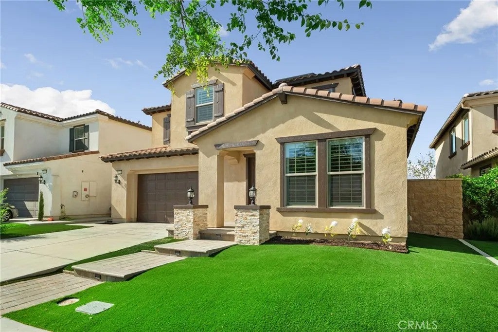 3121 E Silver Sky Drive