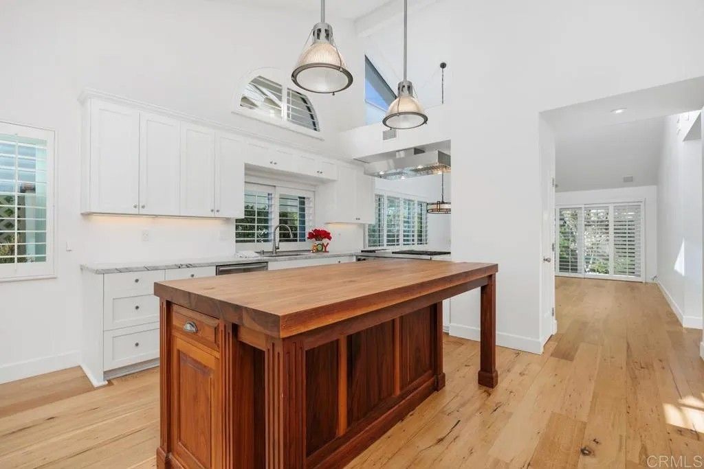 Photo of 4058 Avenida Brisa, Rancho Santa Fe, CA 92091 (MLS # NDP2510983)