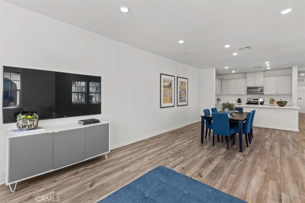 4261 S Hermosa Paseo