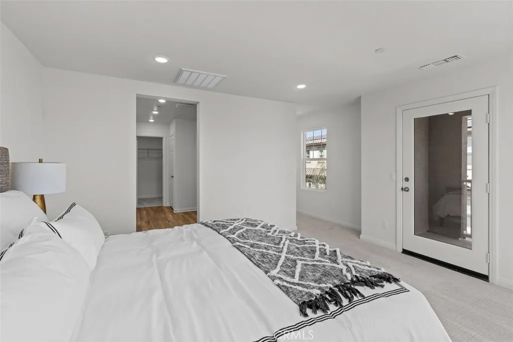4261 S Hermosa Paseo