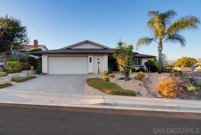 12554 Nacido Dr, San Diego