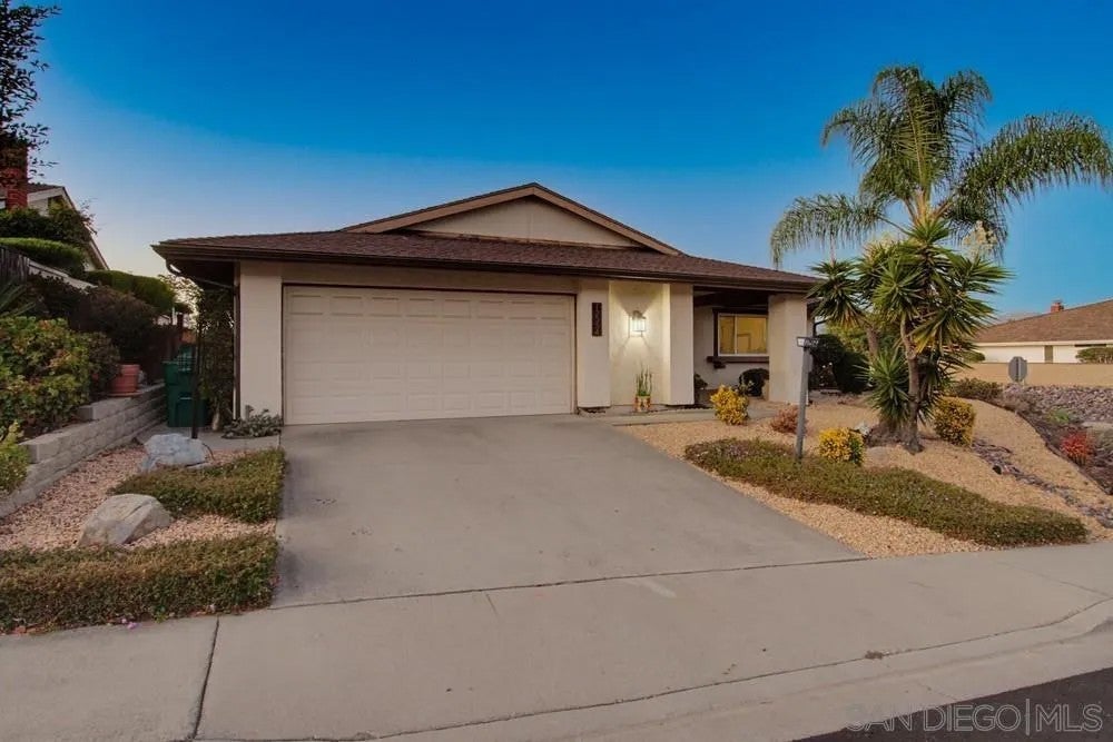 12554 Nacido Dr