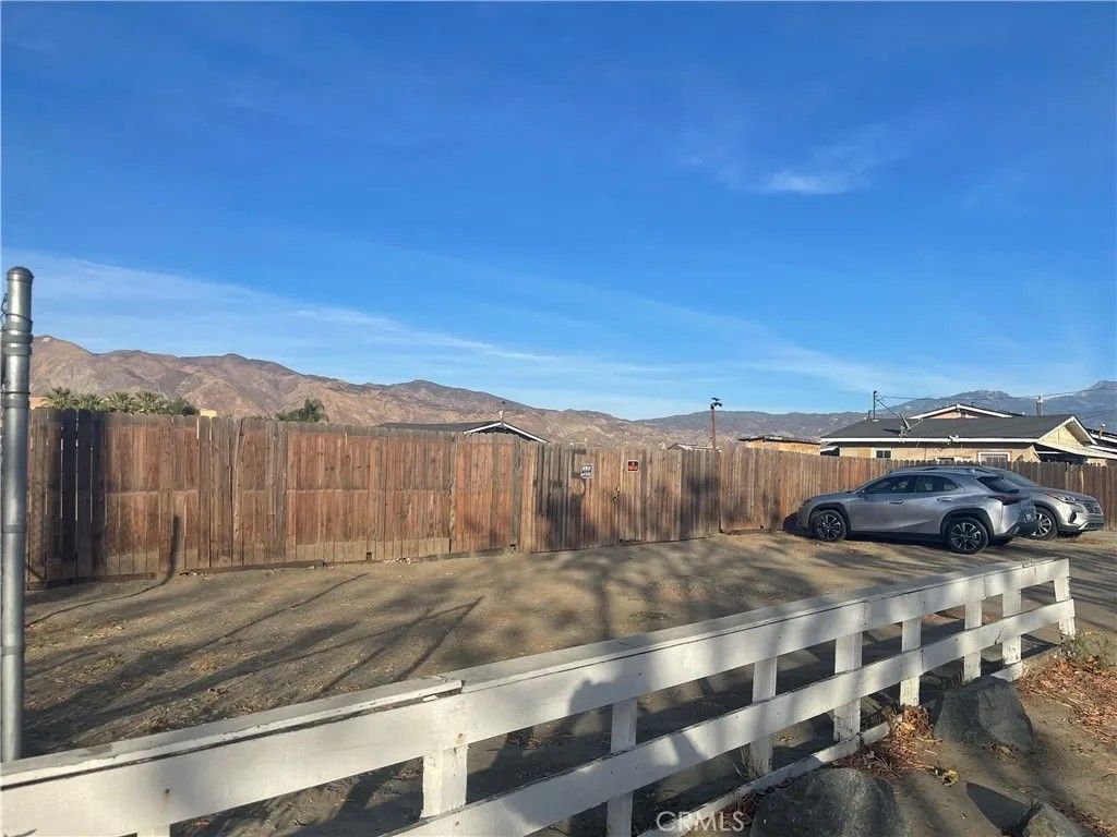 Photo of 421 E Commonwealth Avenue, San Jacinto, CA 92583 (MLS # TR25001743)