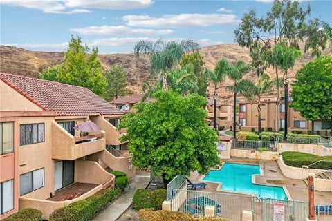 Tiny photo for 1480 W Edgehill Road #26, San Bernardino, CA 92405 (MLS # DW26224485)