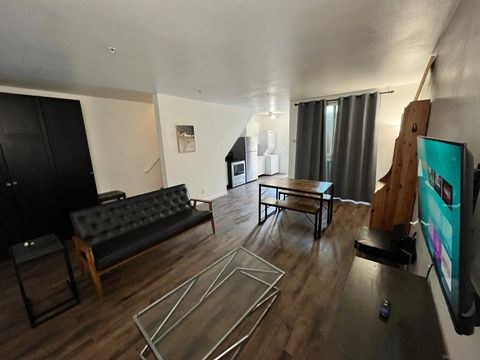 Tiny photo for 721 9th Avenue #9, San Diego, CA 92101 (MLS # 250035766)