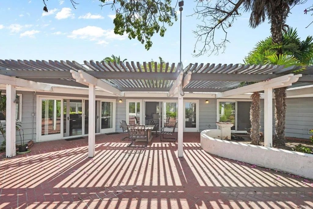 Photo of 415 Carvalos Drive, Chula Vista, CA 91910 (MLS # PTP2507496)