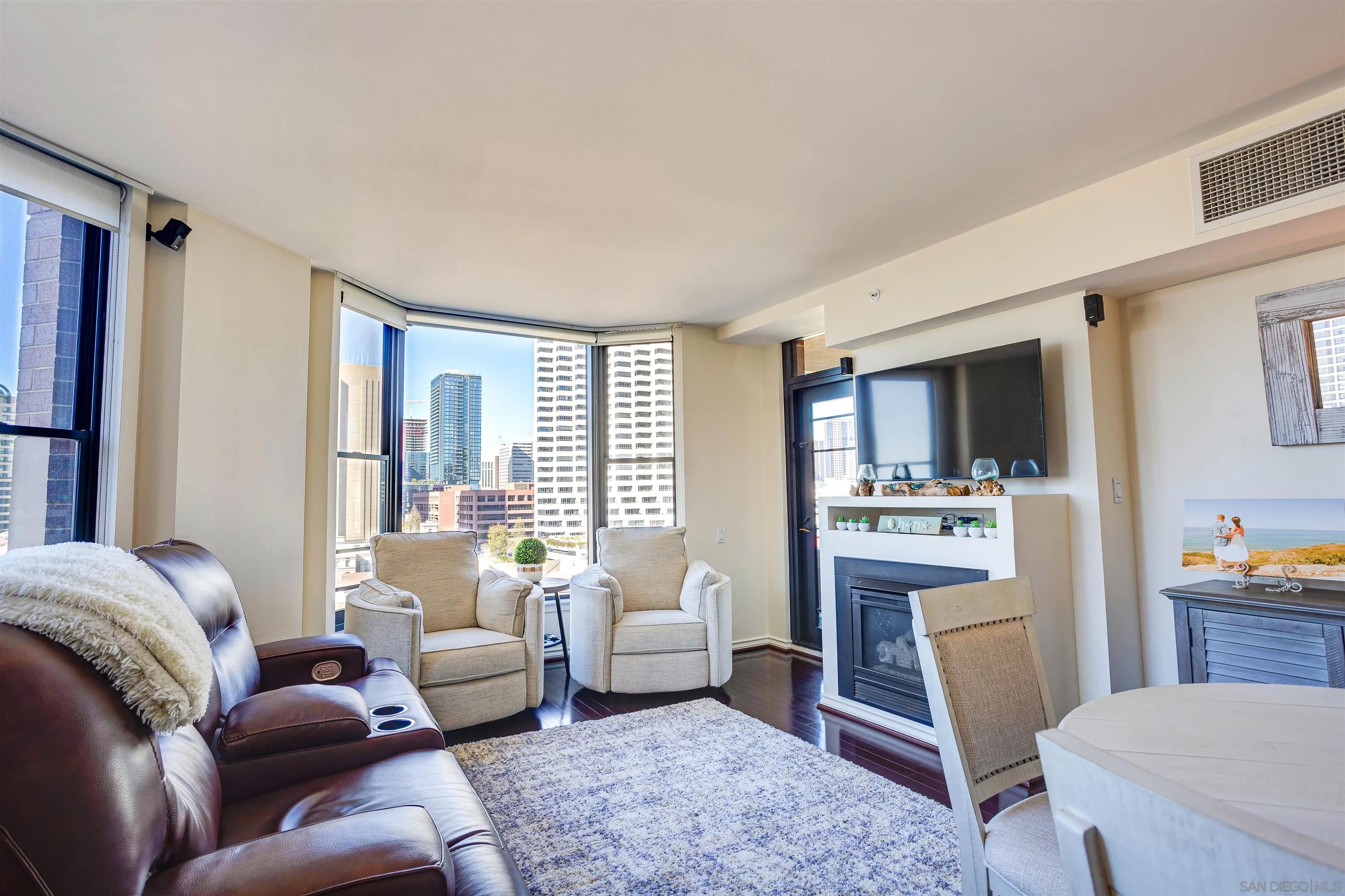 500 W Harbor Dr 1214