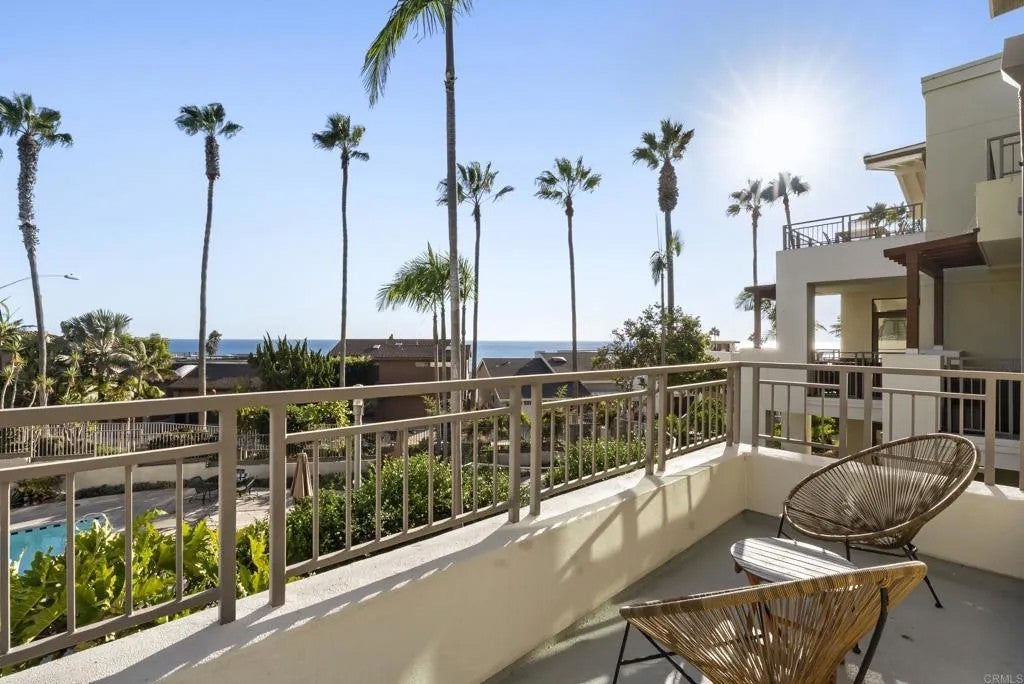 5460 La Jolla Boulevard G201