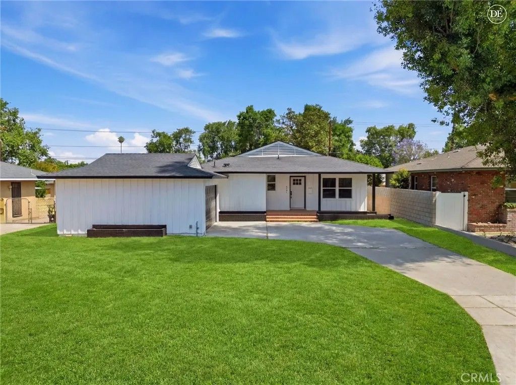 Photo of 4791 Granada AVE, Riverside, CA 92504 (MLS # IV26104721)