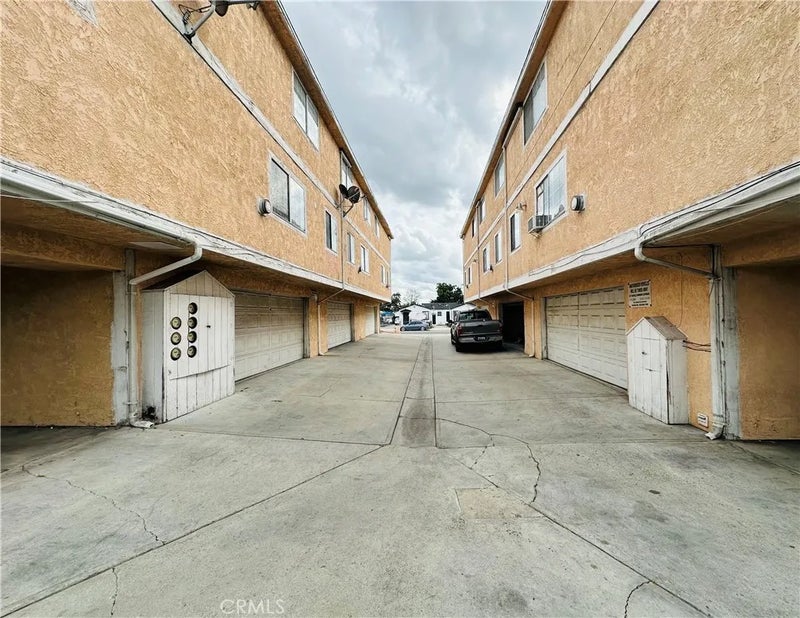 6763 Foster Bridge