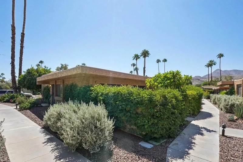 2201 Los Patos Drive