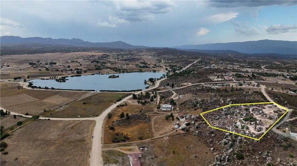 Photo of 654 Skyview, Aguanga, CA 92536 (MLS # SW25195632)