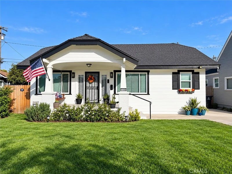 1105 S Hickory