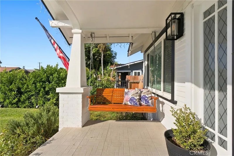 1105 S Hickory