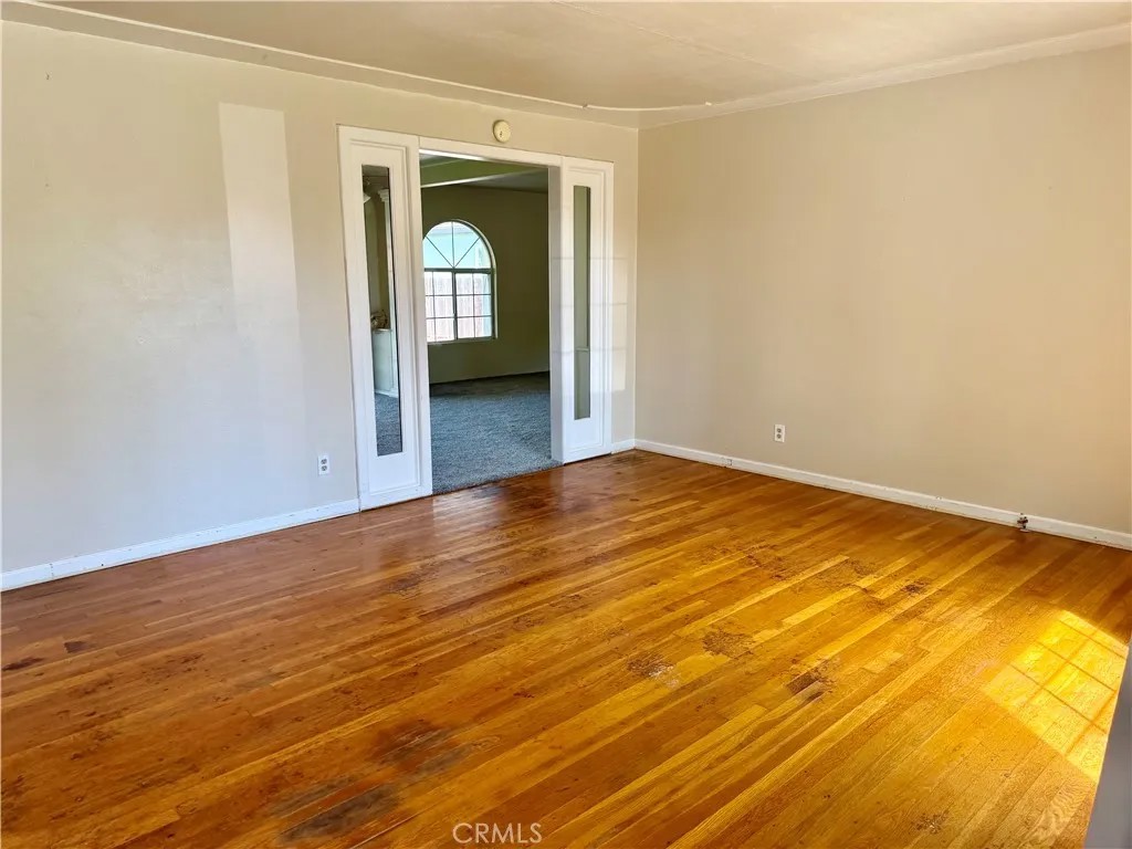 1127 W 23rd