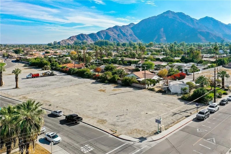 78181 Avenida La Fonda