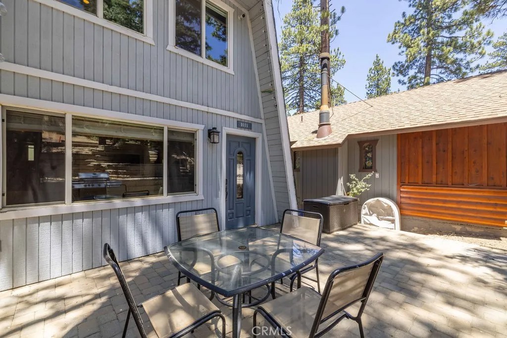 1111 W Alta Vista