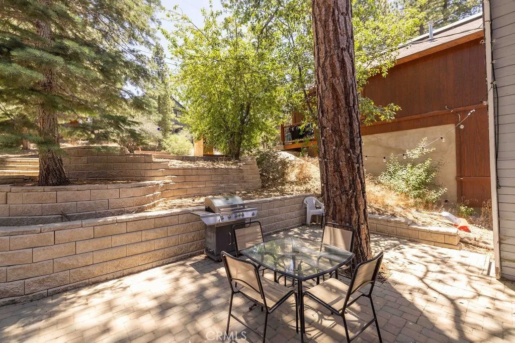 1111 W Alta Vista