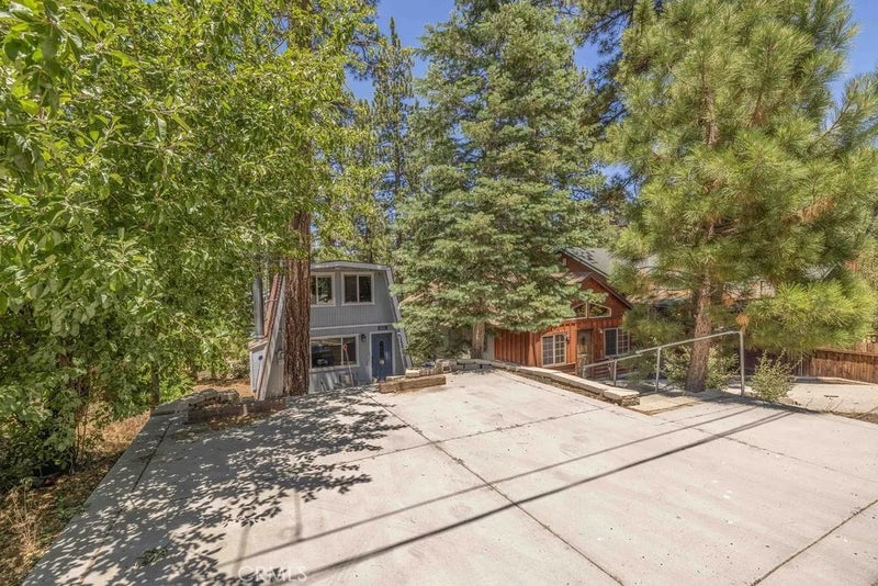 1111 W Alta Vista