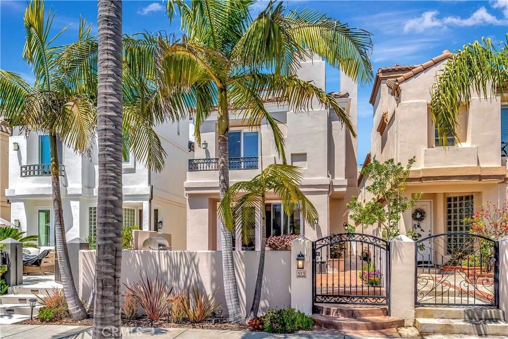 Photo of 515 20th Street, Huntington Beach, CA 92648 (MLS # OC26092524)