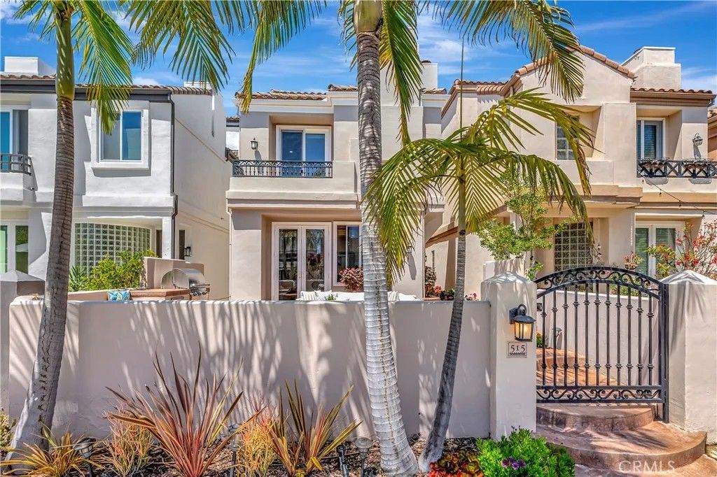 Photo of 515 20th Street, Huntington Beach, CA 92648 (MLS # OC26092524)