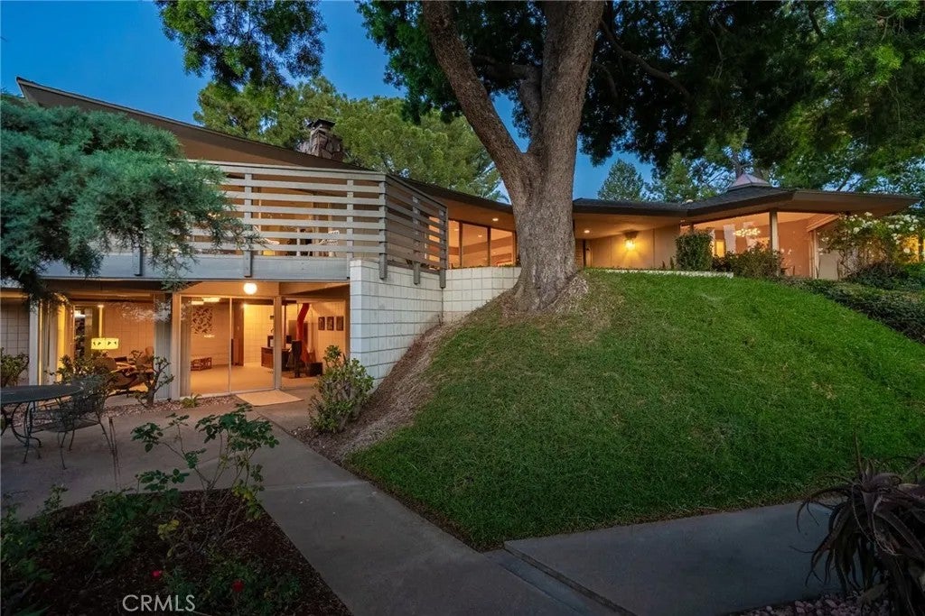 Photo of 11517 Tulane AVE, Riverside, CA 92507 (MLS # IV26106680)