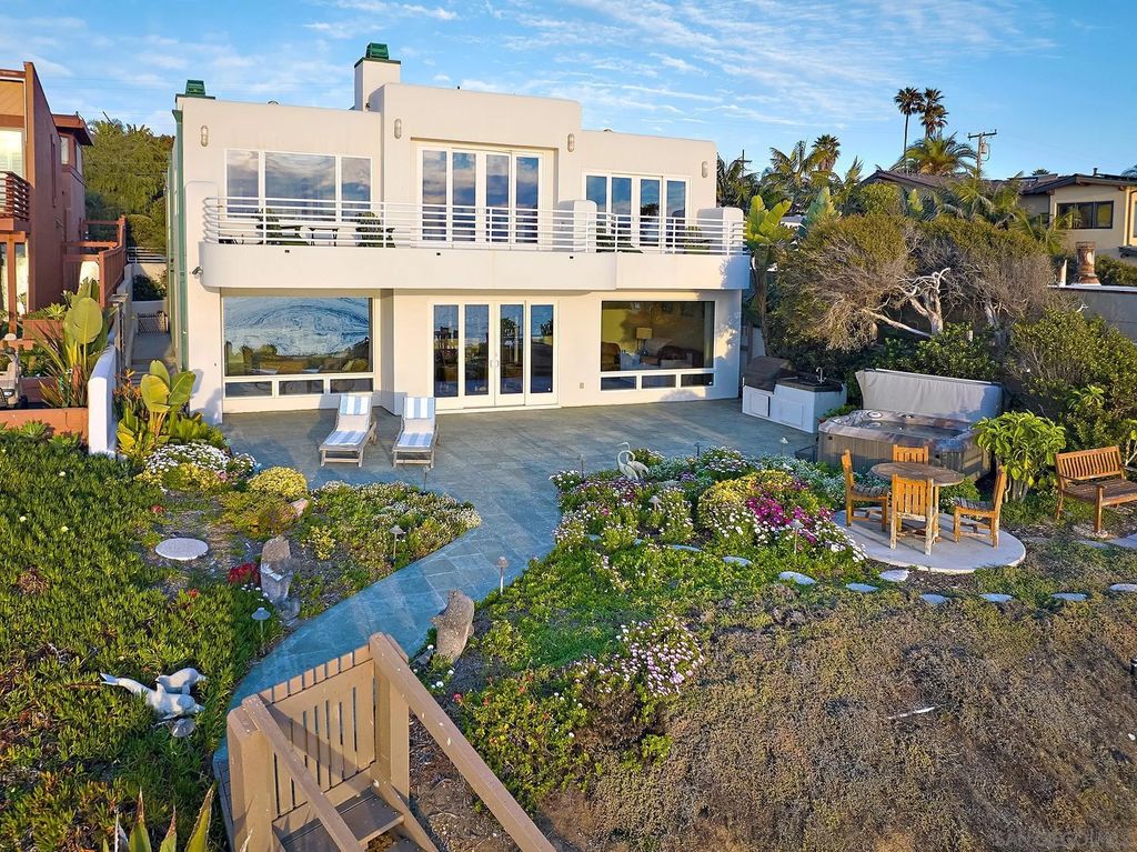 Photo of 1630 Neptune Avenue, Encinitas, CA 92024 (MLS # 260009663)