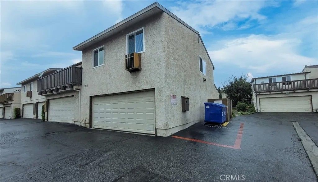 Photo of 809 E Acacia Ave #H, Glendale, CA 91205 (MLS # GD26014672)