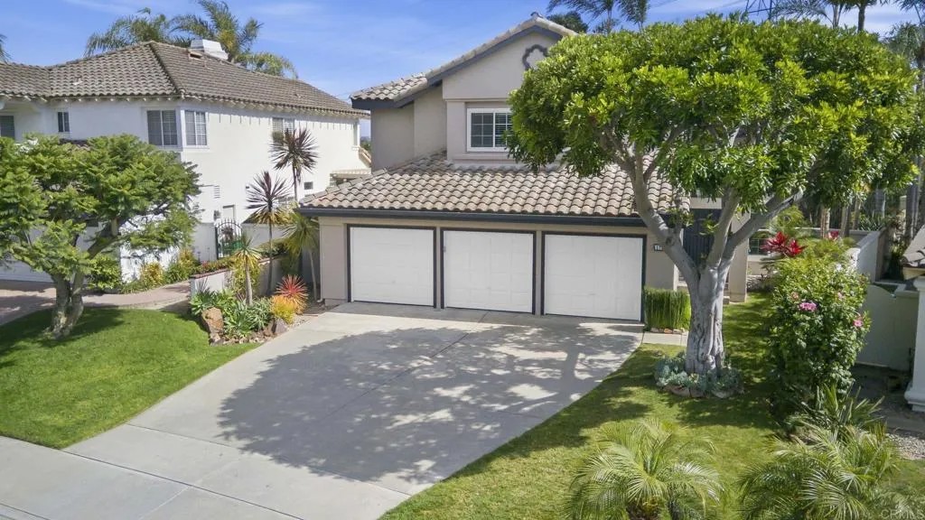 1738 Blackbird Circle