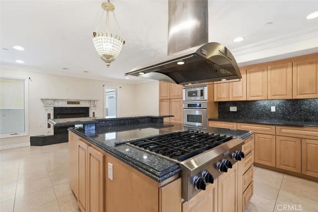 Photo of 233 S Irena Ave #1, Redondo Beach, CA 90277 (MLS # SB25276760)