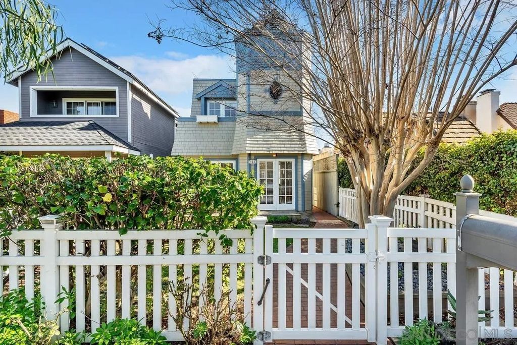 Photo of 733 H Avenue, Coronado, CA 92118 (MLS # 2601138)