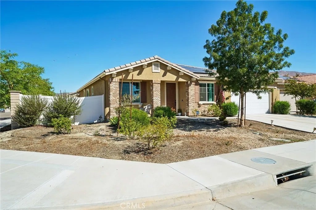 Photo of 1413 Reeds Way, San Jacinto, CA 92582 (MLS # IG26195271)