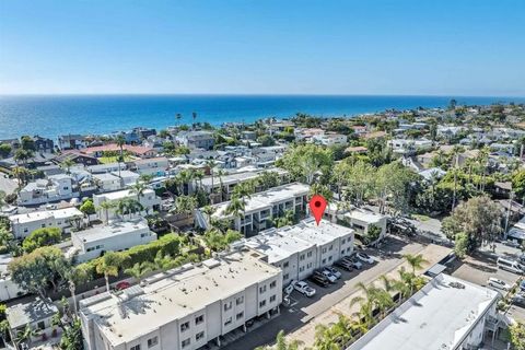 Photo of 127 W Glaucus St #B, Encinitas, CA 92024 (MLS # NDP2603932)
