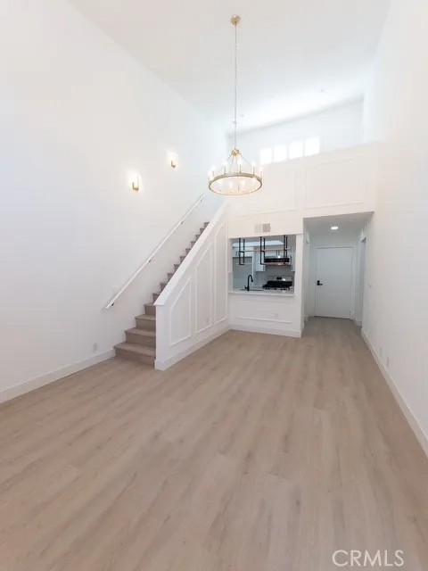 12601 Van Nuys 209