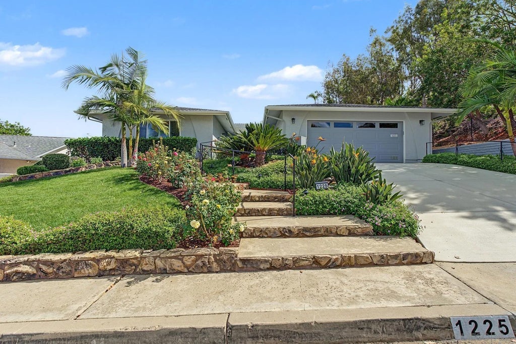 Photo of 1225 San Pablo Drive, San Marcos, CA 92078 (MLS # 260025452)